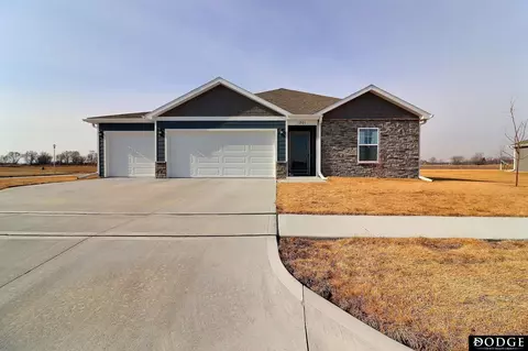 1801 Kara Way, Fremont, NE 68025