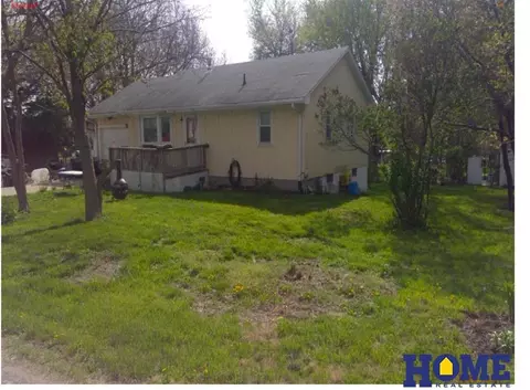 117 N 6th St, Elmwood, NE 68349