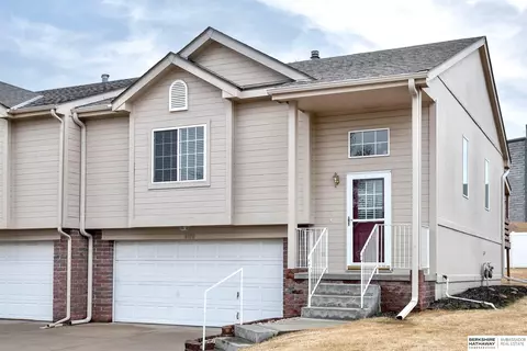 6008 S 116th St, Omaha, NE 68137