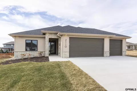 2110 N 182 Ave, Elkhorn, NE 68022