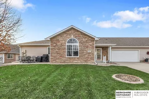 8610 N 161 Plz, Bennington, NE 68007