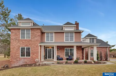 6615 Almira Ln, Lincoln, NE 68516