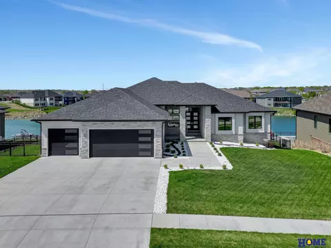 10221 Moonlight Bay Bay, Lincoln, NE 68516