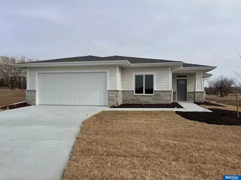 4230 Bluebell Ct, Lincoln, NE 68516