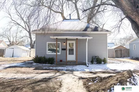 615 W 8th St, York, NE 68467