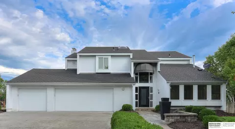 31 Spyglass Pt, Valley, NE 68064