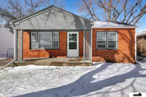 3441 N 52nd St, Lincoln, NE 68504