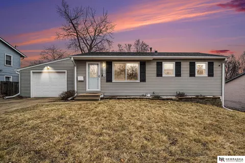 12504 Lamont St, Omaha, NE 68144