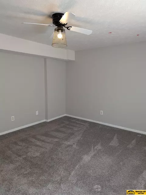 Bedroom - 1513 Crestview Ave, Beatrice, NE 68310 photo 5 of 7