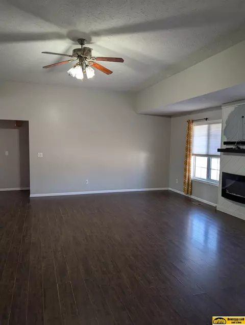 Living - 1513 Crestview Ave, Beatrice, NE 68310 photo 1 of 1