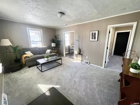 7100 Cuming St, Lincoln, NE 68507