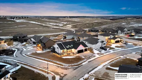 175 N 10th Ave, Springfield, NE 68059 photo 4
