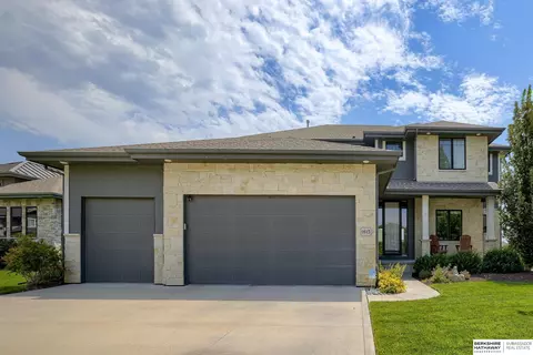 1615 S 221st Cir, Elkhorn, NE 68022