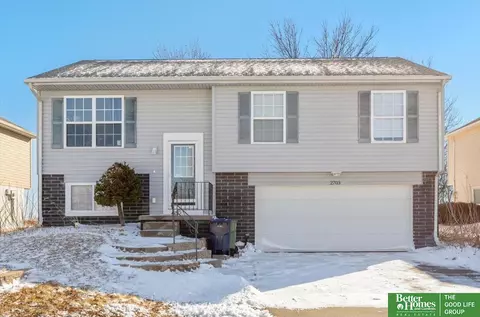 2703 Mesa St, Bellevue, NE 68123