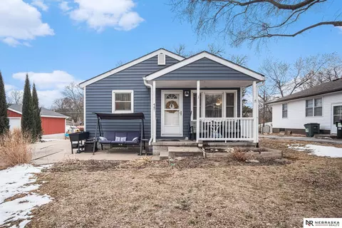 447 S 55th St, Lincoln, NE 68510