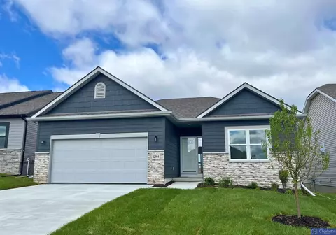 12964 S 51st St, Papillion, NE 68133