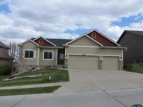 4621 N 175 St, Omaha, NE 68116