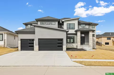 4522 S 202nd St, Omaha, NE 68135