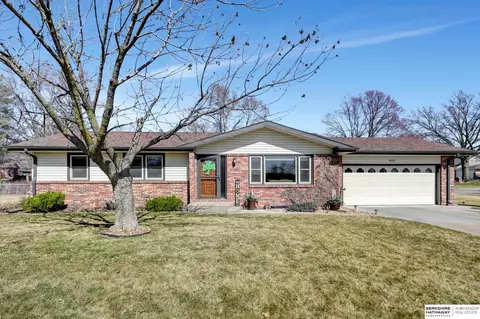4220 Fran Ave, Lincoln, NE 68516