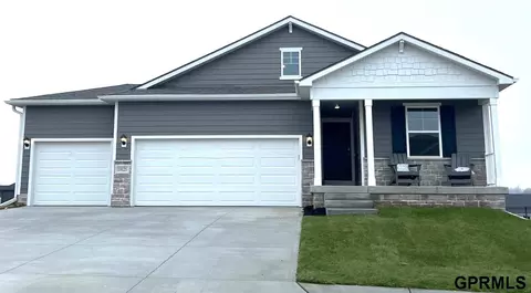 17662 Portal St, Omaha, NE 68136