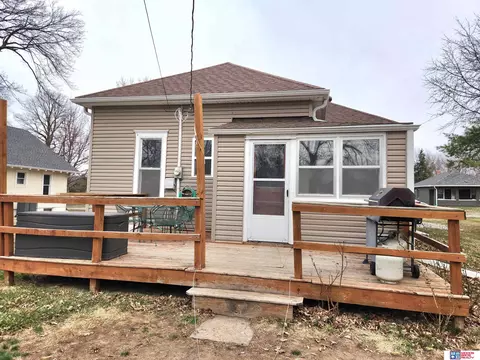 Exterior - 1307 High St, Beatrice, NE 68310 photo 3 of 5