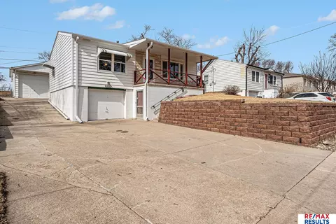 7414 S 77 Ave, La Vista, NE 68128