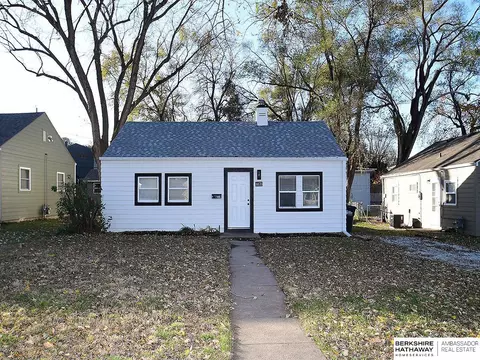 6635 Hamilton St, Omaha, NE 68132