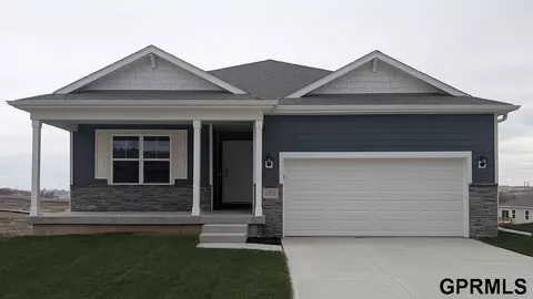 12702 S 205th St, Gretna, NE 68028