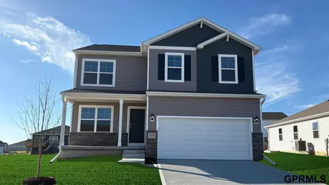 16334 Davidson St, Bennington, NE 68007