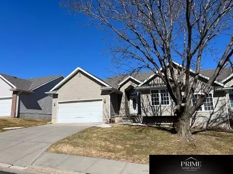 9162 Laurel Plz, Omaha, NE 68134