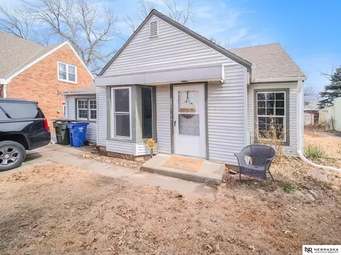 1138 N 44th St, Lincoln, NE 68503