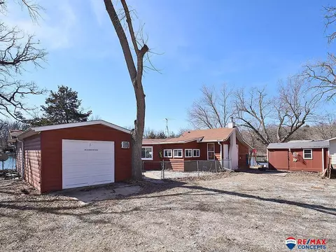 383 Blue River Lodge Trl #27, Crete, NE 68333