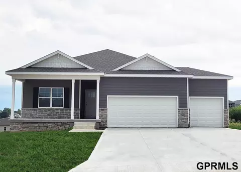8406 S 183rd Ave, Omaha, NE 68136