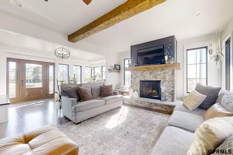 2523 County Rd 20, Cedar Bluffs, NE 68015
