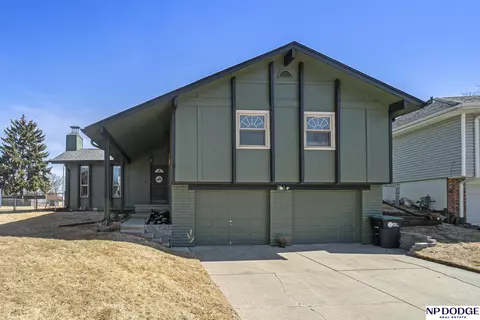 13806 Jefferson Cir, Omaha, NE 68137