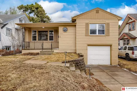 2565 Bauman Ave, Omaha, NE 68112