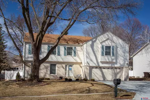 7618 Myrtle St, Lincoln, NE 68506