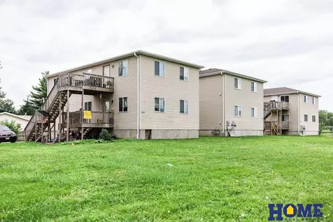 105 W B St, Lincoln, NE 68502
