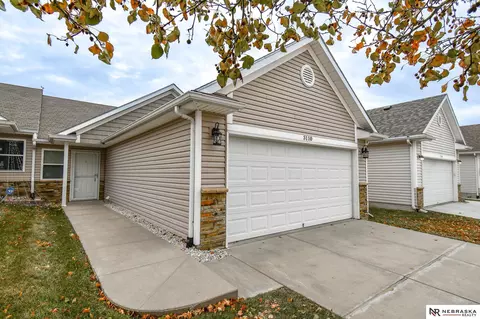 3110 Gunsmoke Dr, Lincoln, NE 68507