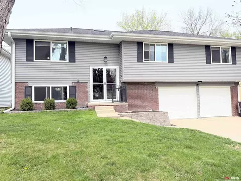 440 W Burt Dr, Lincoln, NE 68521