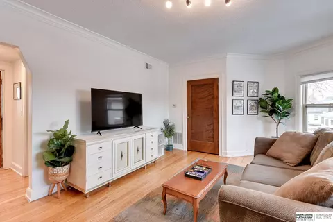 128 N 31st St #20, Omaha, NE 68131