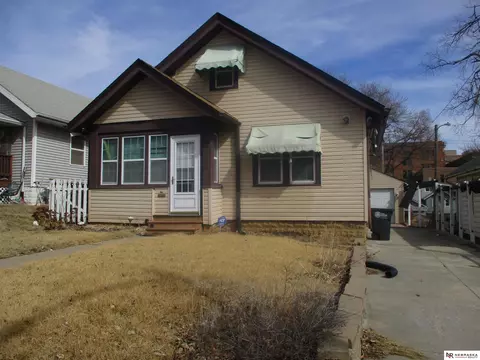4323 N 38 St, Omaha, NE 68111