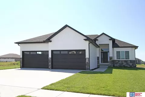 7305 Isidore Dr, Lincoln, NE 68516
