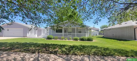 520 8th Ave, Fairmont, NE 68354