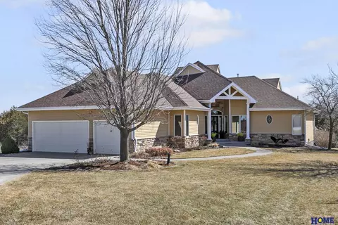 18130 Shasta Ln, Walton, NE 68461