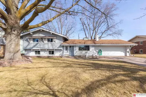 10322 Boyd St, Omaha, NE 68134