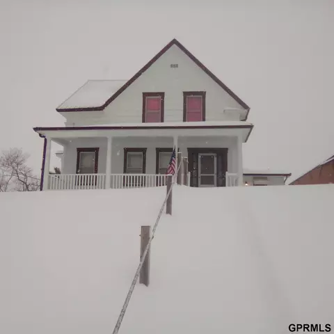 263 S 3rd St, Tecumseh, NE 68450