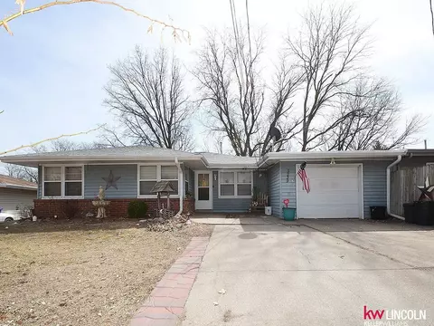 5239 W Benton St, Lincoln, NE 68524