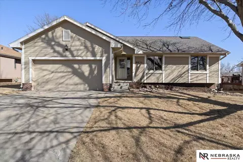 8833 N 83rd St, Omaha, NE 68122