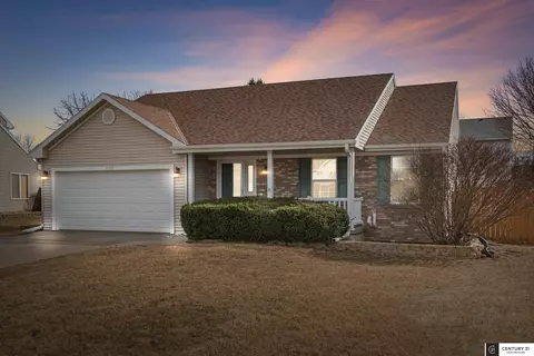 2723 Cottage Cir, Bellevue, NE 68123